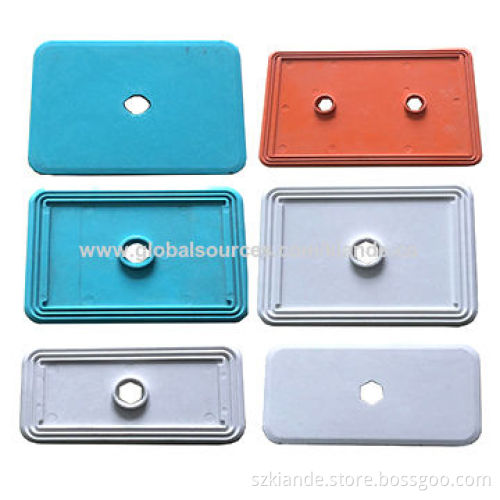 Insulation plate for busbar trucking joint